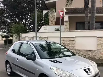 Käytetty Peugeot 206 60 HP (44 kW) 2009 Harmaa Sedan