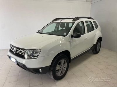 Usata Dacia Duster 110 CV (80 kW) 2015 Bianco SUV
