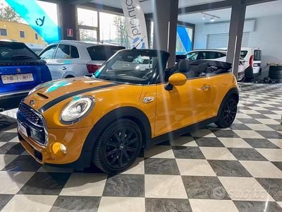 Usata Mini Cooper SD Cabriolet Hype 170 CV (125 kW) 2017 Arancione Cabrio