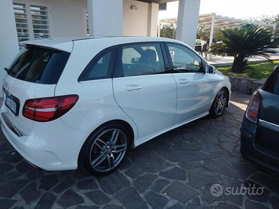 Usata Mercedes B180 2016 Bianco Monovolume