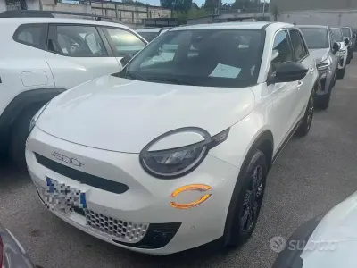 Usata Fiat 600 136 CV (100 kW) 2025 Vari colori SUV