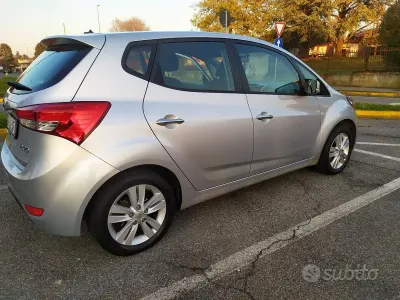 Usata Hyundai ix20 90 CV (66 kW) 2012 Grigio Utilitaria