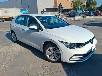 Usata VW Golf VIII Life 110 CV (80 kW) 2022 Bianco Berlina