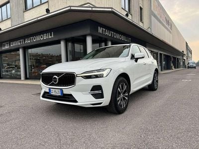 Usata Volvo XC60 Momentum 197 CV (144 kW) 2021 Bianco SUV