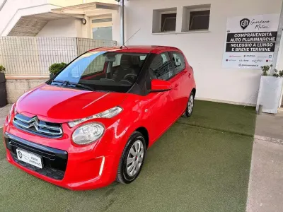 Usado Citroën C1 Live 69 CV (50 kW) 2015 Rojo Utilitario