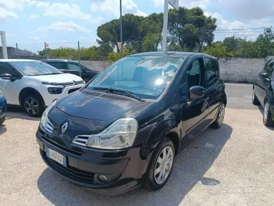 Usata Renault Modus 75 CV (55 kW) 2011 Nero Monovolume