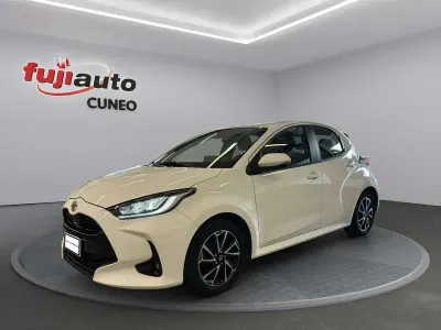 Usata Toyota Yaris Active 72 CV (52 kW) 2022 Super white Utilitaria