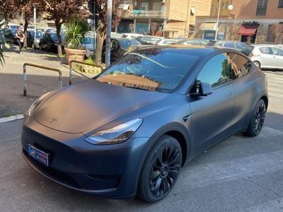 Usata Tesla Model Y RWD 88 kW (120 CV) 2023 Gray SUV