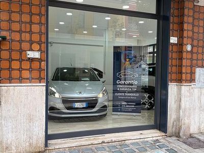 Usata Peugeot 208 Active 81 CV (59 kW) 2017 Grigio Utilitaria