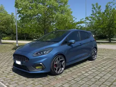 Usata Ford Fiesta ST 200 CV (147 kW) 2019 Blu Utilitaria