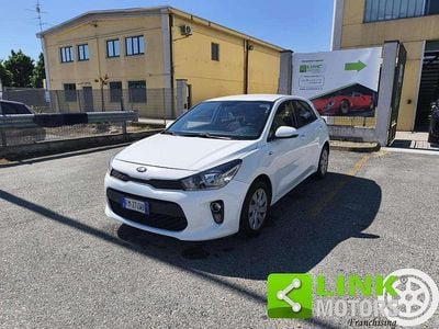 Käytetty Kia Rio 114 HP (83 kW) 2017 Valkoinen Sedan