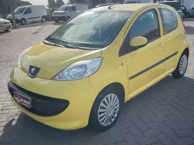 Usata Peugeot 107 54 CV (39 kW) 2007 Giallo Utilitaria