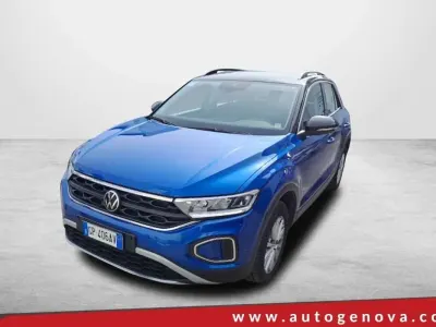 Usata VW T-Roc Life 150 CV (110 kW) 2023 Blu/azzurro SUV