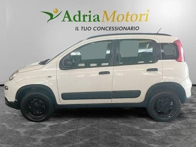 Usata Fiat Panda 4x4 S 85 CV (62 kW) 2019 Bianco Utilitaria