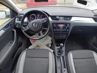 Usata Skoda Rapid Ambition 90 CV (66 kW) 2018 Bianco Berlina