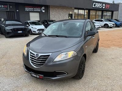 Usata Lancia Ypsilon Gold 69 CV (50 kW) 2013 Grigio Utilitaria
