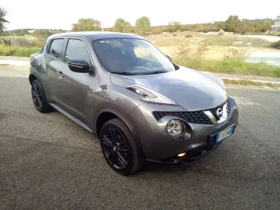 Usata Nissan Juke Tekna 110 CV (80 kW) 2016 Grigio SUV