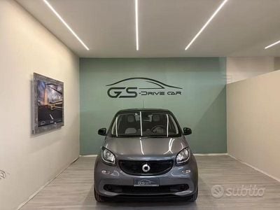 Usata Smart ForFour Passion 71 CV (52 kW) 2016 Grigio Utilitaria