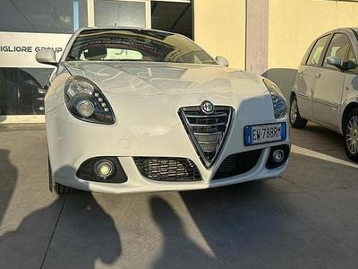 Usata Alfa Romeo Giulietta Exclusive 105 CV (77 kW) 2014 Bianco Utilitaria