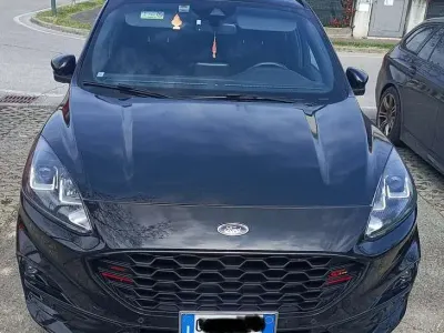 Begagnad Ford Kuga ST-Line 152 HK (111 kW) 2021 SUV