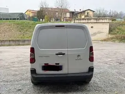 Usata Peugeot Partner 102 CV (75 kW) 2022 Monovolume