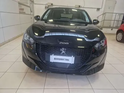 Usata Peugeot 208 Allure 100 kW (136 CV) 2021 Grigio Utilitaria