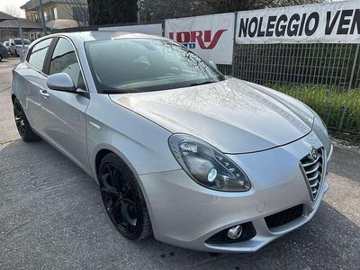 Usata Alfa Romeo Giulietta Exclusive 105 CV (77 kW) 2014 Argento Utilitaria