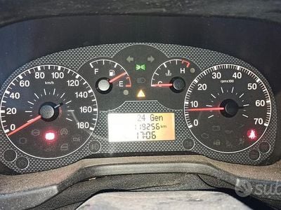 Usata Peugeot Bipper 75 CV (55 kW) 2009 Verde Monovolume