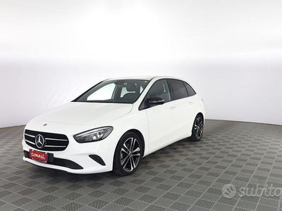 Usata Mercedes B200 150 CV (110 kW) 2020 Bianco Monovolume