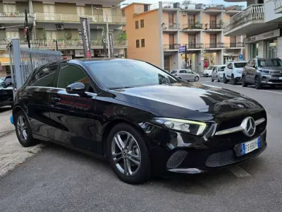 Usata Mercedes A180 116 CV (85 kW) 2019 Bianco Berlina