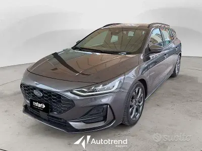Käytetty Ford Focus ST 120 HP (88 kW) 2022 Harmaa Farmari