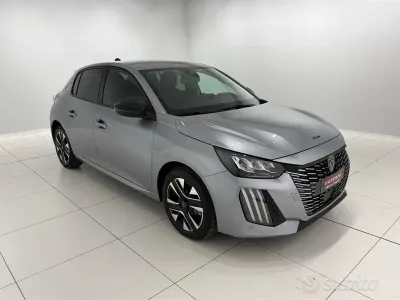 Usata Peugeot 208 Allure 101 CV (74 kW) 2025 Grigio Utilitaria