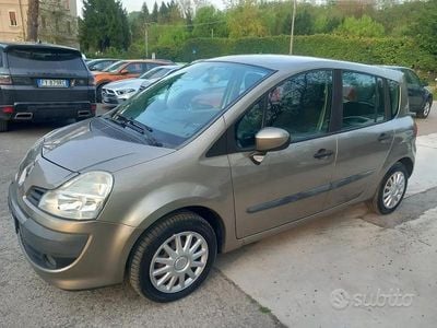 Käytetty Renault Modus Dynamique 101 HP (74 kW) 2008 Ruskea Tila-auto