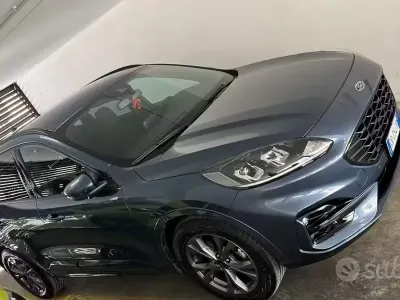 Usata Ford Kuga ST-Line 120 CV (88 kW) 2023 Bluazzurro SUV