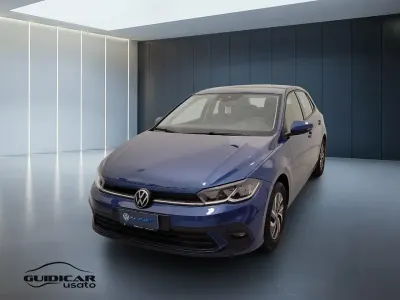 Usata VW Polo Life 95 CV (69 kW) 2023 Blu Utilitaria