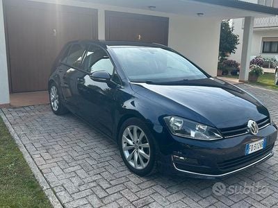 Usata VW Golf VII 110 CV (80 kW) 2016 Blu Berlina
