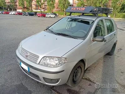 Usata Fiat Punto Classica 60 CV (44 kW) 2010 Grigio Utilitaria