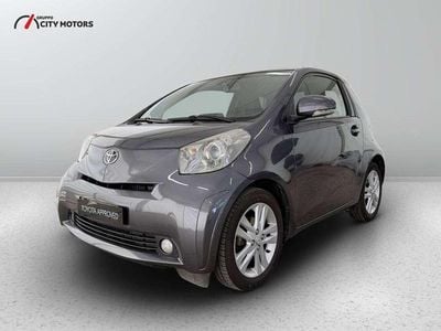 Usata Toyota iQ Executive 101 CV (74 kW) 2010 Grigio Utilitaria