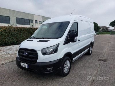 Begagnad Ford Transit 131 HK (96 kW) 2022 Vit Sedan