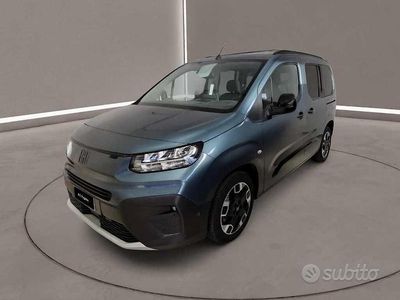 Usata Fiat Doblò 131 CV (96 kW) 2025 Blu Monovolume