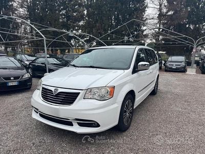 Usata Lancia Voyager S 177 CV (130 kW) 2015 Argento Monovolume