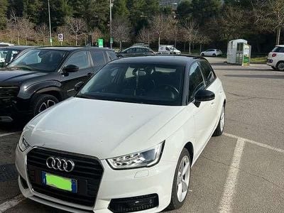 Käytetty Audi A1 Sportback Design 90 HP (66 kW) 2015 Valkoinen Viistoperä