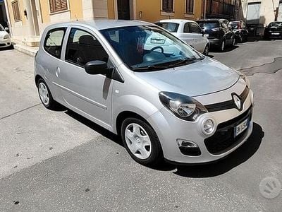 Usado Renault Twingo 75 HP (55 kW) 2012 Cinzento Citadino