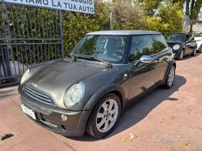 Usata Mini Cooper 116 CV (85 kW) 2006 Grigio Utilitaria
