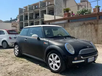 Usata Mini ONE 75 CV (55 kW) 2003 Nero Utilitaria