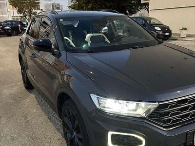Usata VW T-Roc Advance 116 CV (85 kW) 2020 Grigio SUV