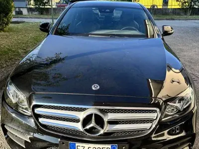 Usata Mercedes 220 Exclusive 184 CV (135 kW) 2020 Nero Berlina