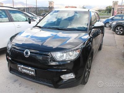 Usata Ssangyong (KGM) Tivoli 115 CV (84 kW) 2015 Nero SUV