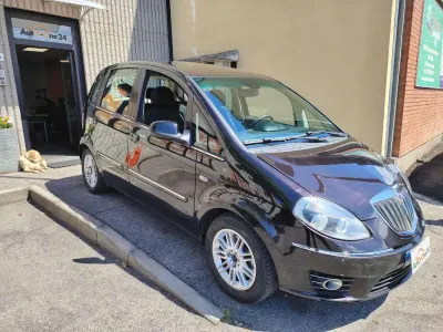 Occasion Lancia Musa 95 PK (69 kW) 2012 Paars MPV
