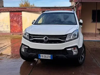 Usata SsangYong Korando 149 CV (109 kW) 2017 Bianco Station wagon